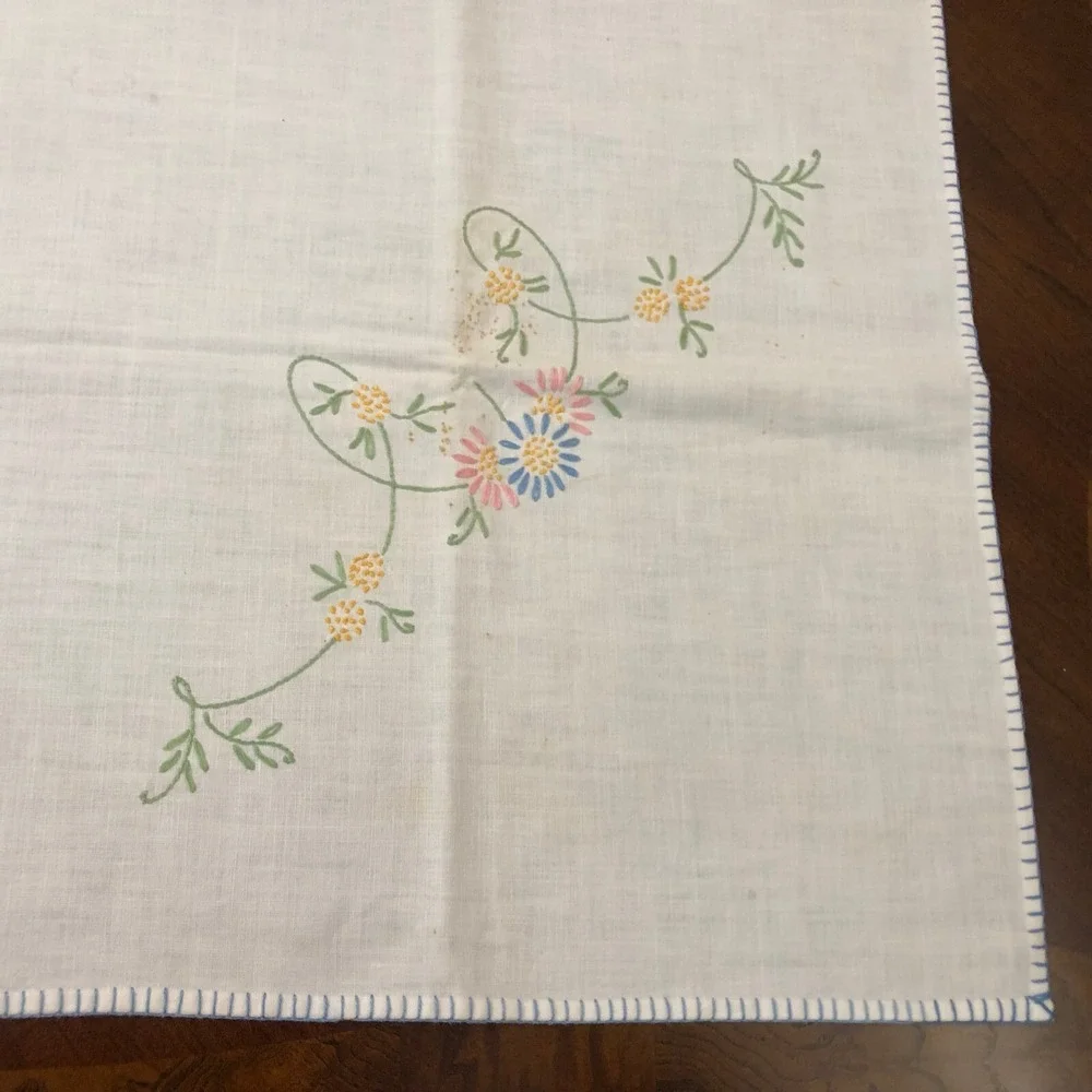 Tablecloth 33X33 & 4 Napkins Vintage Embroidery Handmade Blue Pink Yellow Daisy